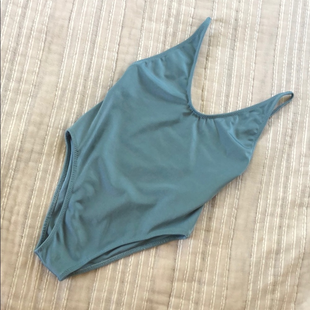 Wanderlust One Piece size M
